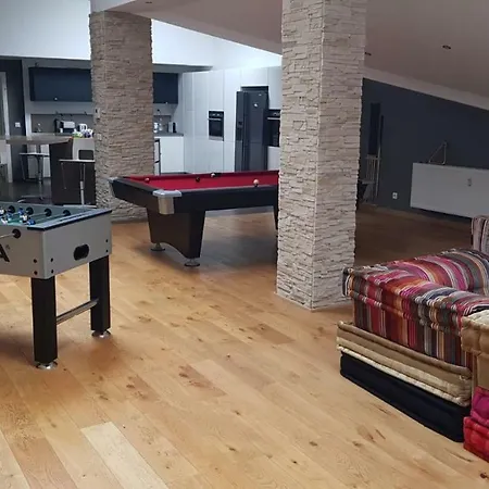 Lovely Private In Loft Apartment Foetz